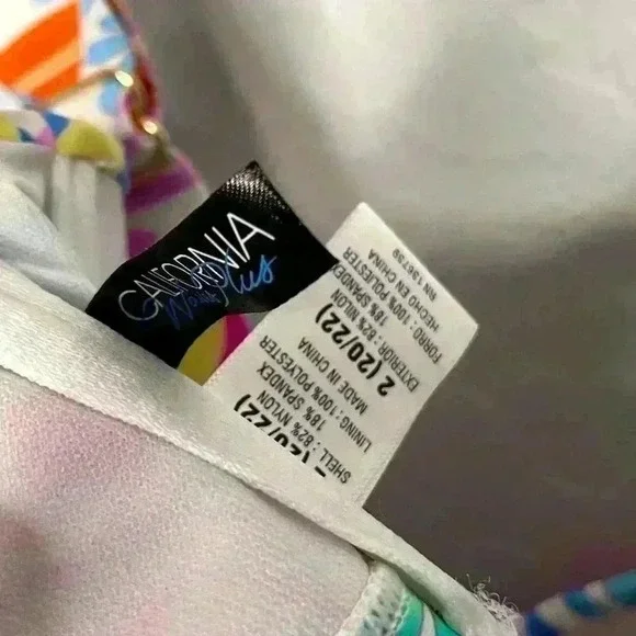 California Waves Hibiscus Paradise Multicolor Bikini Top 2X 20/22 - Picture 7 of 8